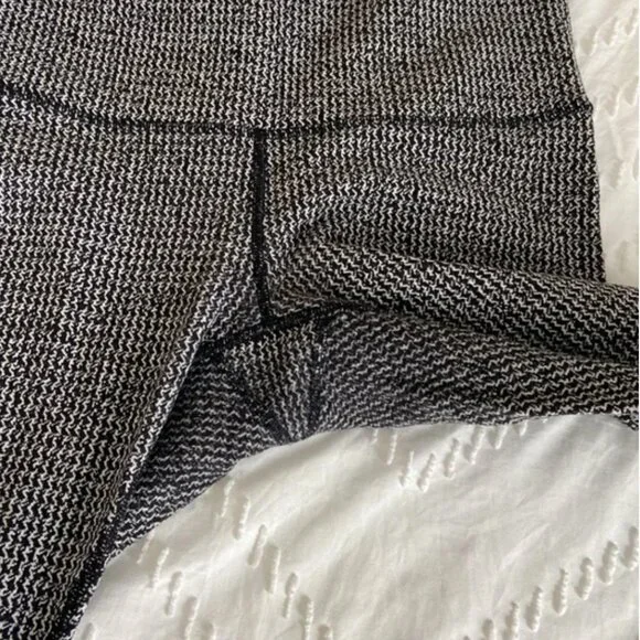 Lululemon Wunder Under High Rise Leggings - Picture 9 of 11